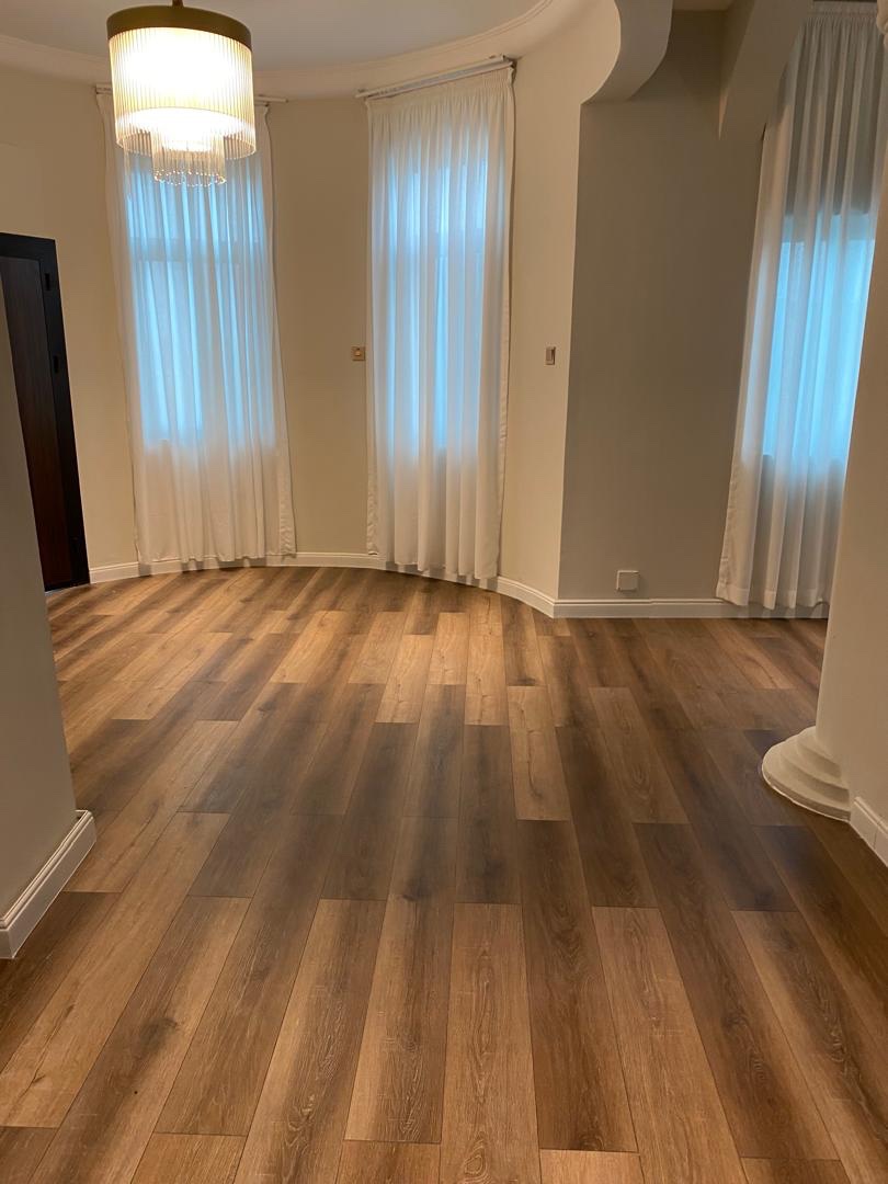 e7c7d158-f8e4-41c2-a285-51308fc5eae8